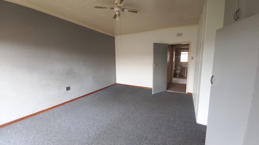 2 Bedroom Property for Sale in Potchefstroom North North West